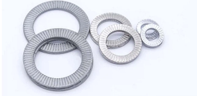 Conical serrated safety lock washers with radial bore serrations